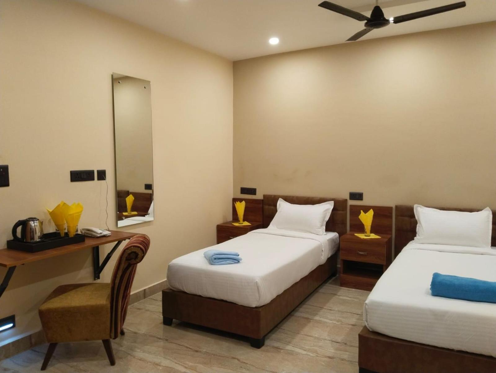 Hotel Windsor Plaza Haiderabad Buitenkant foto